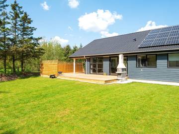 Ferienhaus für 8 Personen, mit Terrasse und Pool, kinderfreundlich in Jegum