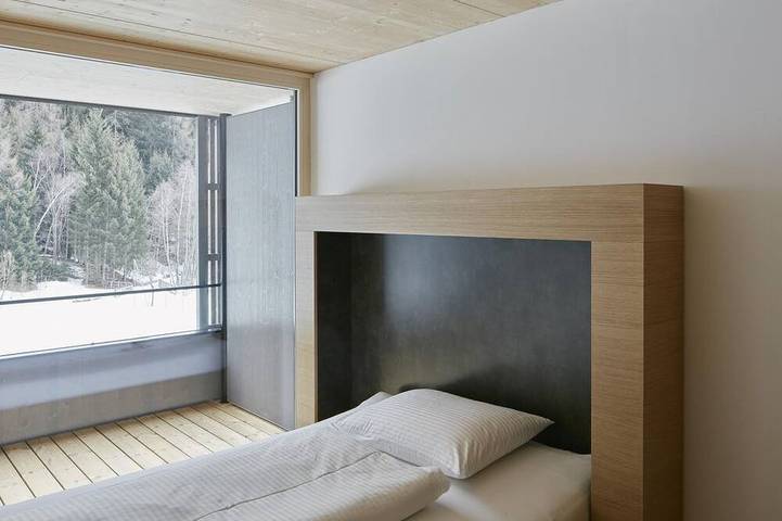 Familienzimmer Komfort mit Balkon - St. Michael Alpin Retreat in Tuxer Alpen, Pfons