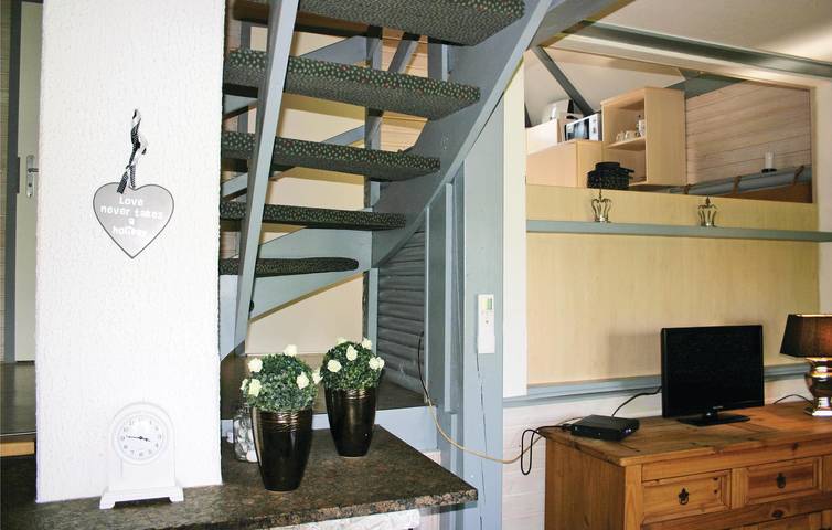 Gemütliche Wohnung mit Terrasse und Parkplatz, 2km von Ibra in Kirchheim, Knüllgebirge