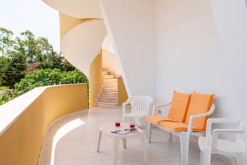 Vacation Rental for 5 Guests in Trappeto, Palermo Province, Picture 1