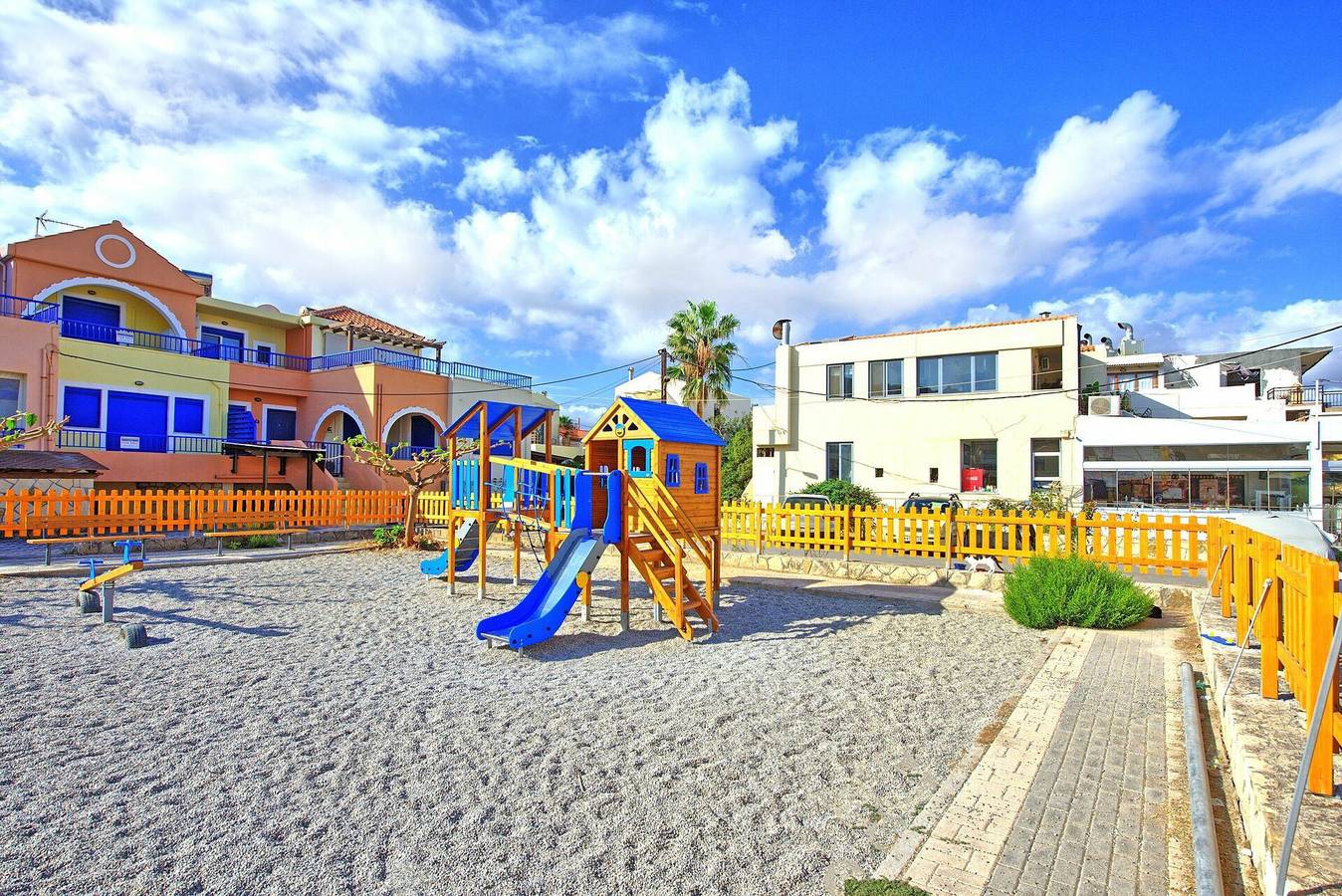 Ganze Ferienwohnung, Ferienwohnung für 6 Personen mit Terrasse in Almyrida, Vamos