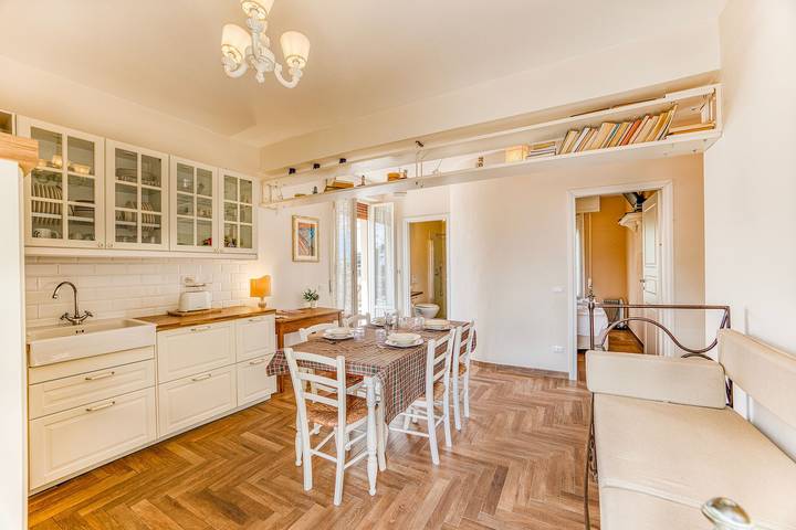 Ferienwohnung für 4 Personen, mit Terrasse in Forte dei Marmi