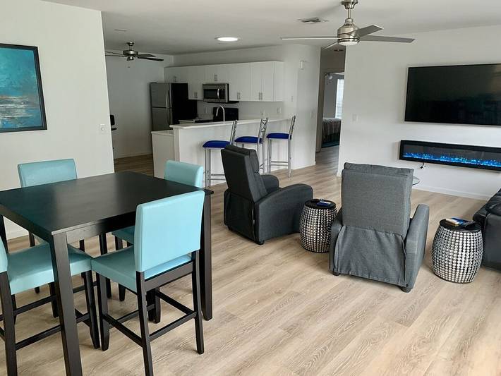 Vacation rental for 4 people, with terrace and pool, with pets in The Villages