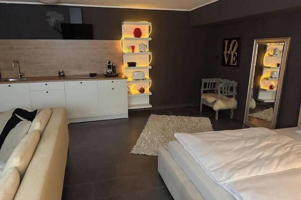 Appartamento intero, Cozy basement apartment with excellent connections to Frankfurt in Bergen-Enkheim, Francoforte