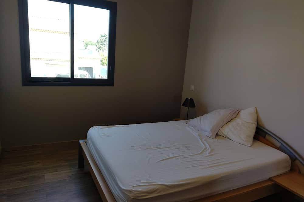 Entire apartment, Luxury apartment with terrace in Vic-la-Gardiole, Côte d'Améthyste