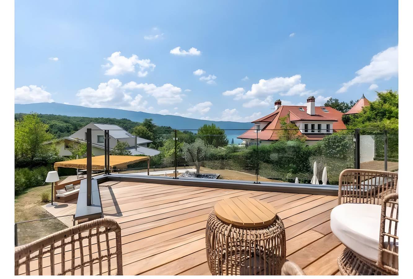 Villa 'Nahe Dorf und See' mit Seeblick, Wlan und Klimaanlage in Talloires-Montmin, Annecy und Umgebung