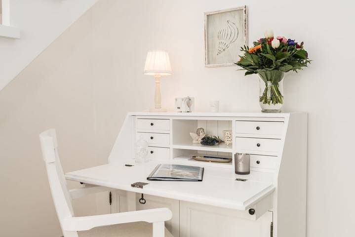 Ganze Wohnung, Komfortable Ferienwohnung in Westerland mit moderner Ausstattung und Parkplatz in Westerland, Sylt (Gemeinde)
