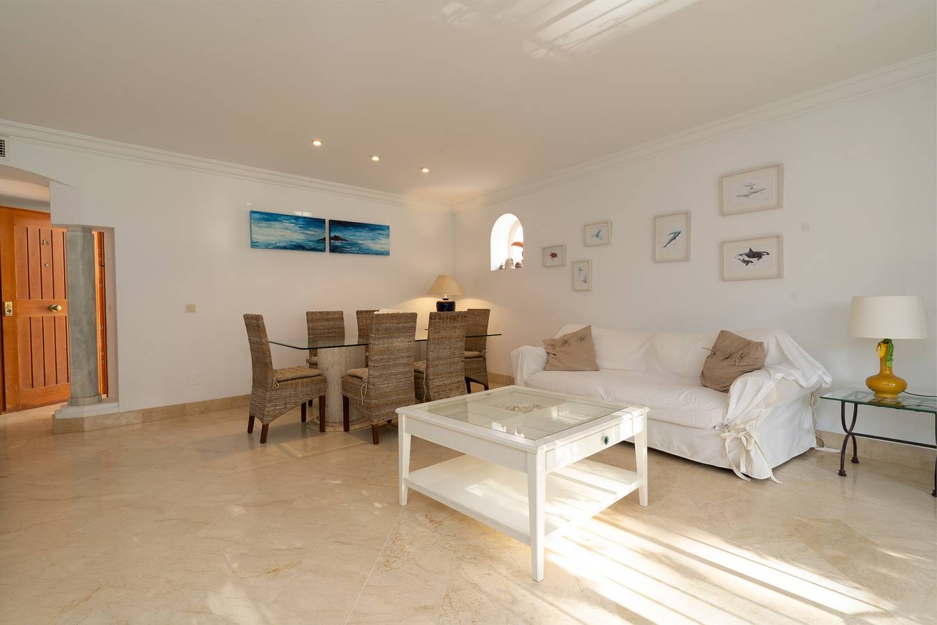 Ganze Wohnung, White Pearl Beach J4 in Marbella Ost, Marbella