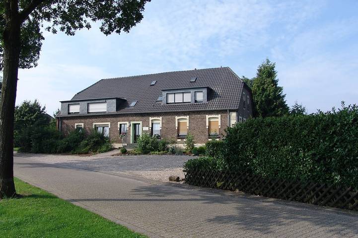 Ferienwohnung für 5 Personen, mit Terrasse und Garten in Kalkar