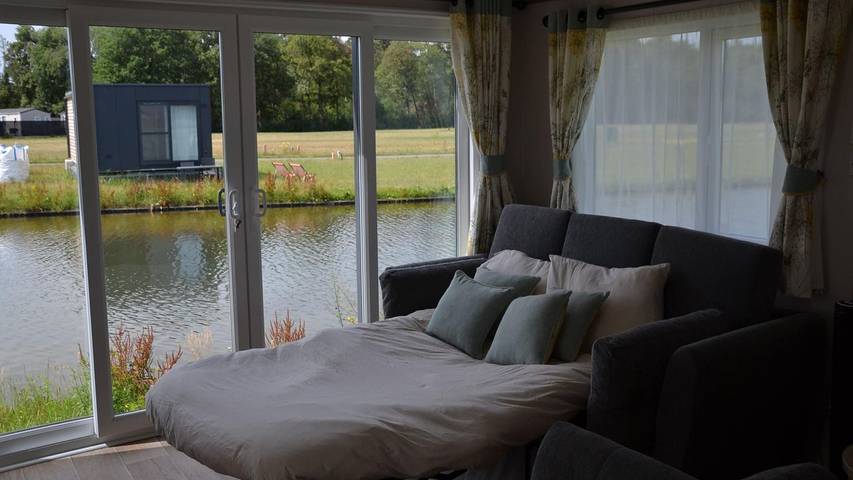 Apartamento de vacaciones para 6 personas, con vistas al lago además de piscina y jardín - 1