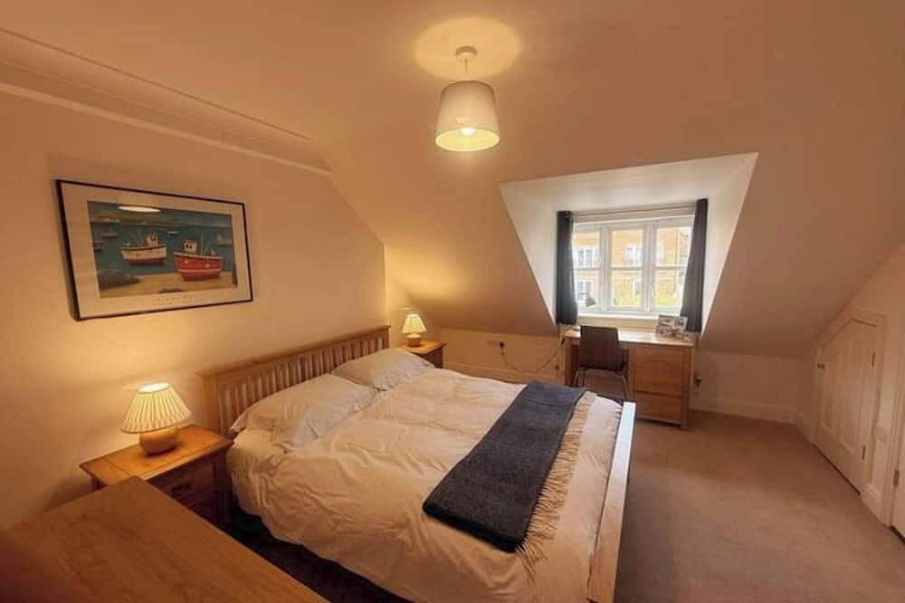 Guildford Retreat: 4Bd Riverside Escape and Garden in Guildford, Surrey
