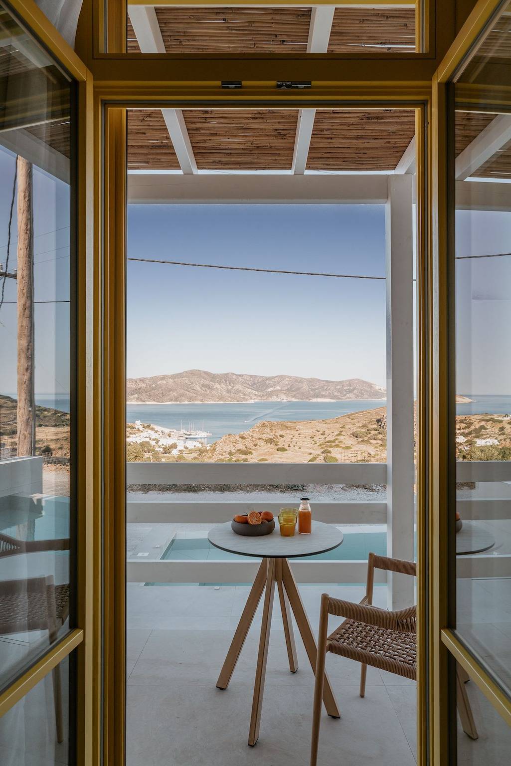 Apartamento entero, Deluxe Suite with Shared Pool and Seaview in Milo