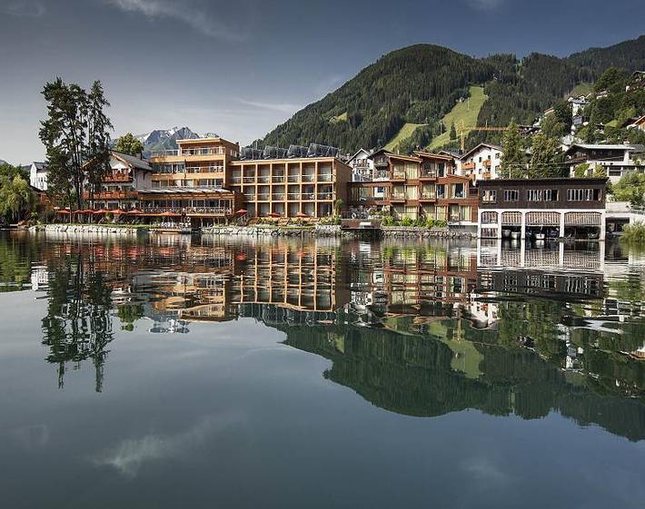 Hotel für 3 Personen, mit Balkon und Terrasse sowie Garten und Sauna in Zell am See