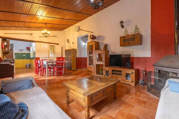 Casa rural para 7 personas, con jardín además de piscina y vistas, Se admiten mascotas en Guadalcanal - 4