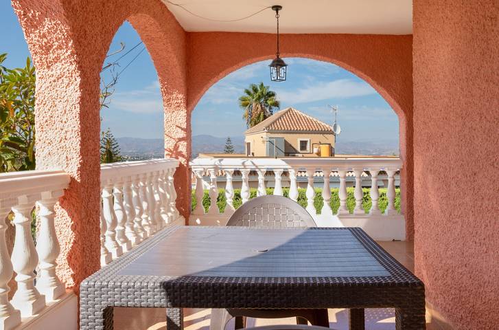 Ferienhaus 'Casa Los Manantiales' mit Bergblick, Wi-Fi und Klimaanlage in Alhaurín de la Torre, Cordillera Penibética