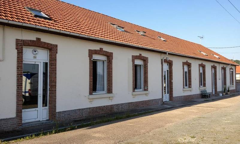 Location de vacances pour 9 personnes, avec vue sur le lac ainsi que vue et terrasse dans Pont de Tancarville