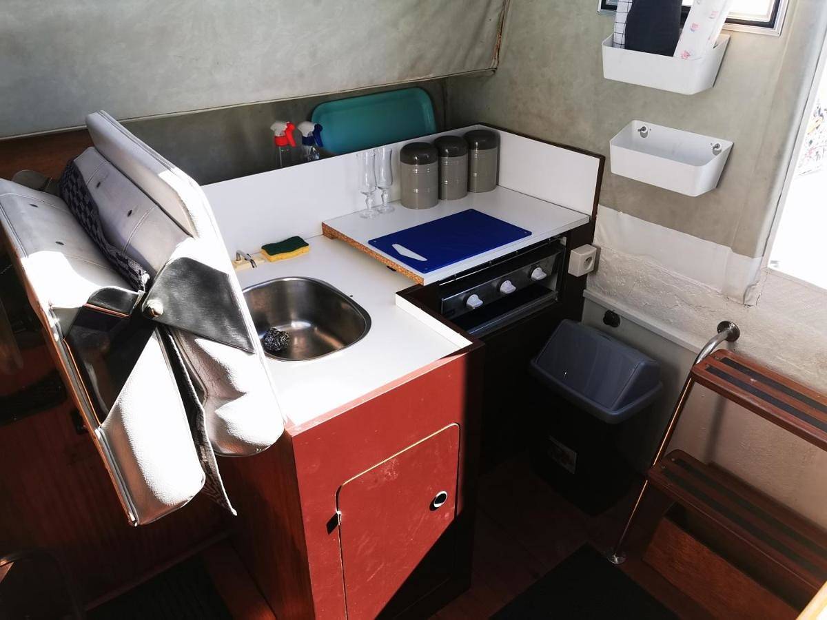Nuit insolite sur un bateau chauffé in Calais, Région de Calais