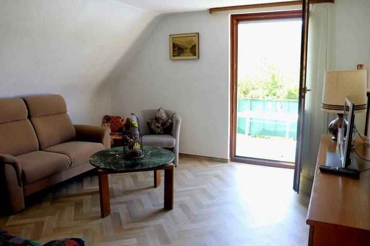 Gîte pour 3 personnes, avec balcon et vue à Bullay - 3