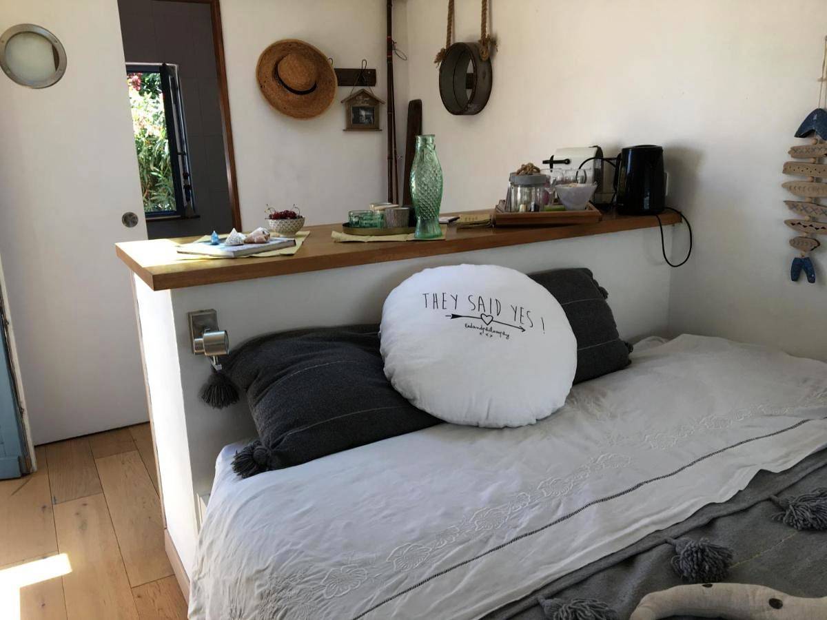 Cabanon de pêcheur en bord de lagune in Sète, Côte méditerranéenne (France)