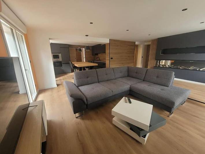 Gîte pour 8 personnes, avec jardin, animaux acceptés à Antignac