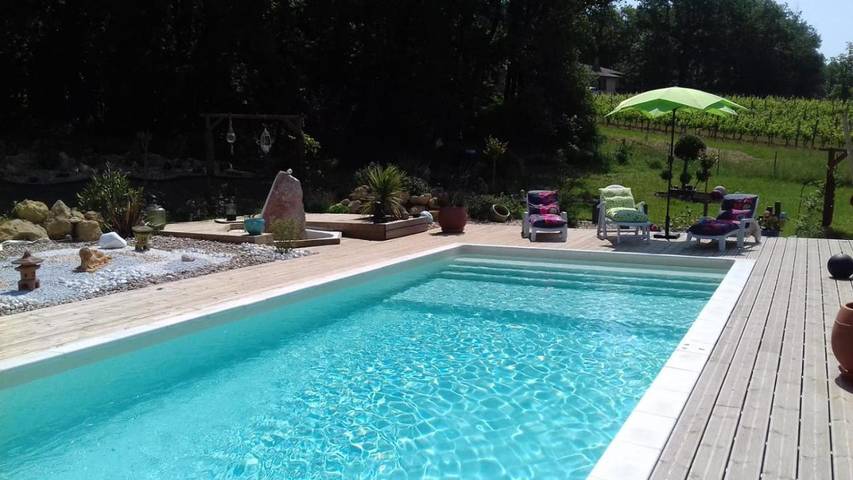 Location de vacances pour 6 personnes, avec piscine ainsi que jardin et vue à Frontenac - 3