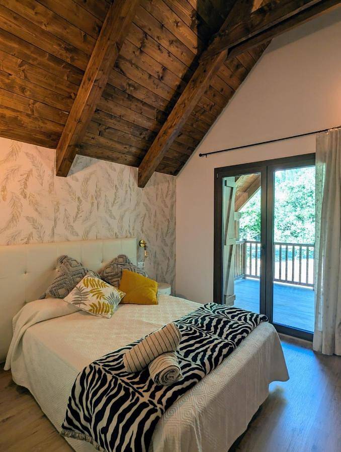 Casa rural para 8 personas, con Balcón y Terraza además de Jardín y Piscina en Torla-Ordesa - 3