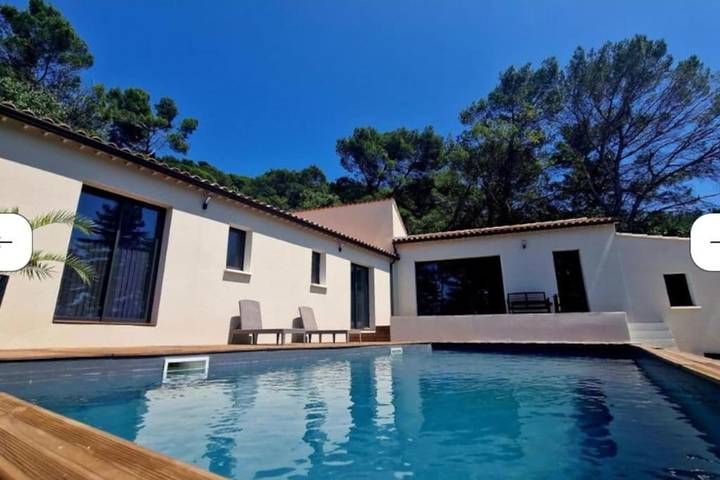 Villa pour 6 personnes, avec piscine et terrasse - 1