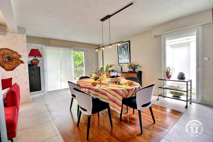 Location de vacances pour 4 personnes, avec jardin dans Theix-Noyalo - 3