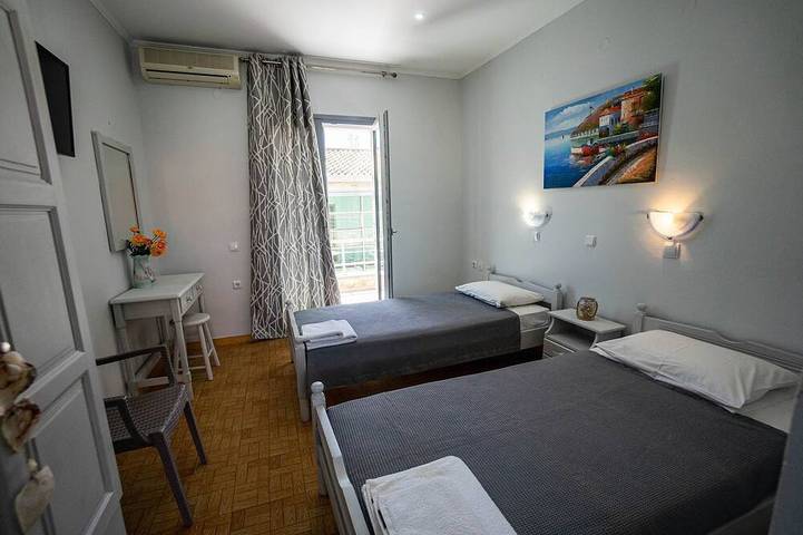 Apartment for 2 people, with garden and balcony in Alykes