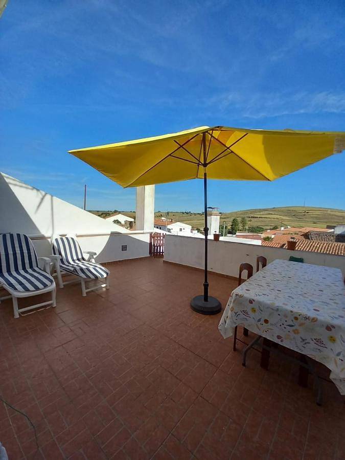 Casas e apartamentos de temporada para 6 pessoas, com Balcão e Terraço e ainda Vista em Moura