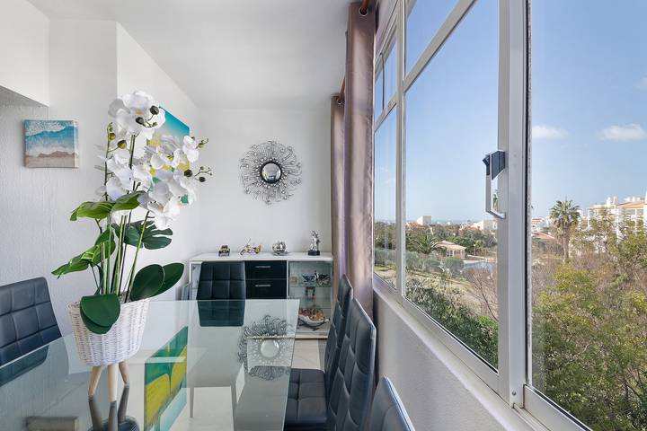 Appartement entier, Belle Vista Holiday Home avec piscine commune et terrasse privée in Albufeira e Olhos de Água, District de Faro