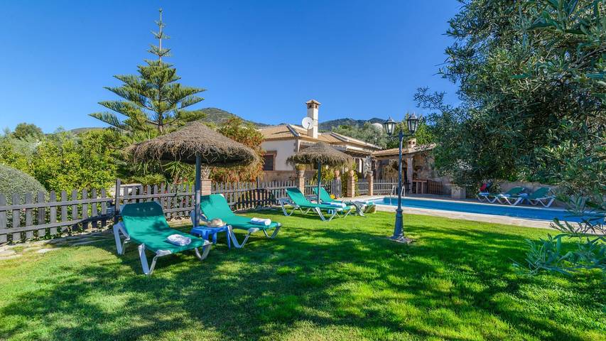 Chalet para 7 personas, con Balcón/Terraza y Piscina en Antequera - 3