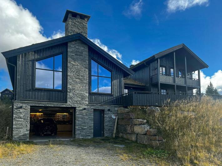 Feriehus for 16 personer, med hage og sauna, barnevennlig i Øyer 