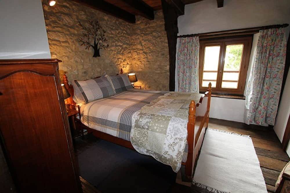 Cottage \"Le Jasmin\", 4 people maximum, Charming and comfortable in Puybrun, Lot