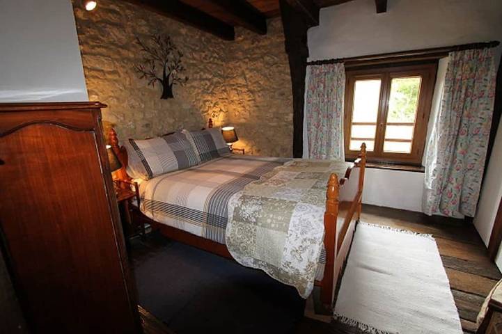 Gîte pour 4 personnes, avec Balcon ainsi que Terrasse et Jardin à Puybrun