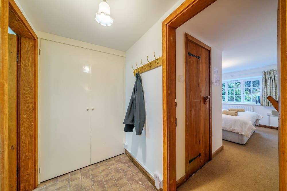 Ghyll Foot - Cottage with a garden and parking in Patterdale in Patterdale, Lake District