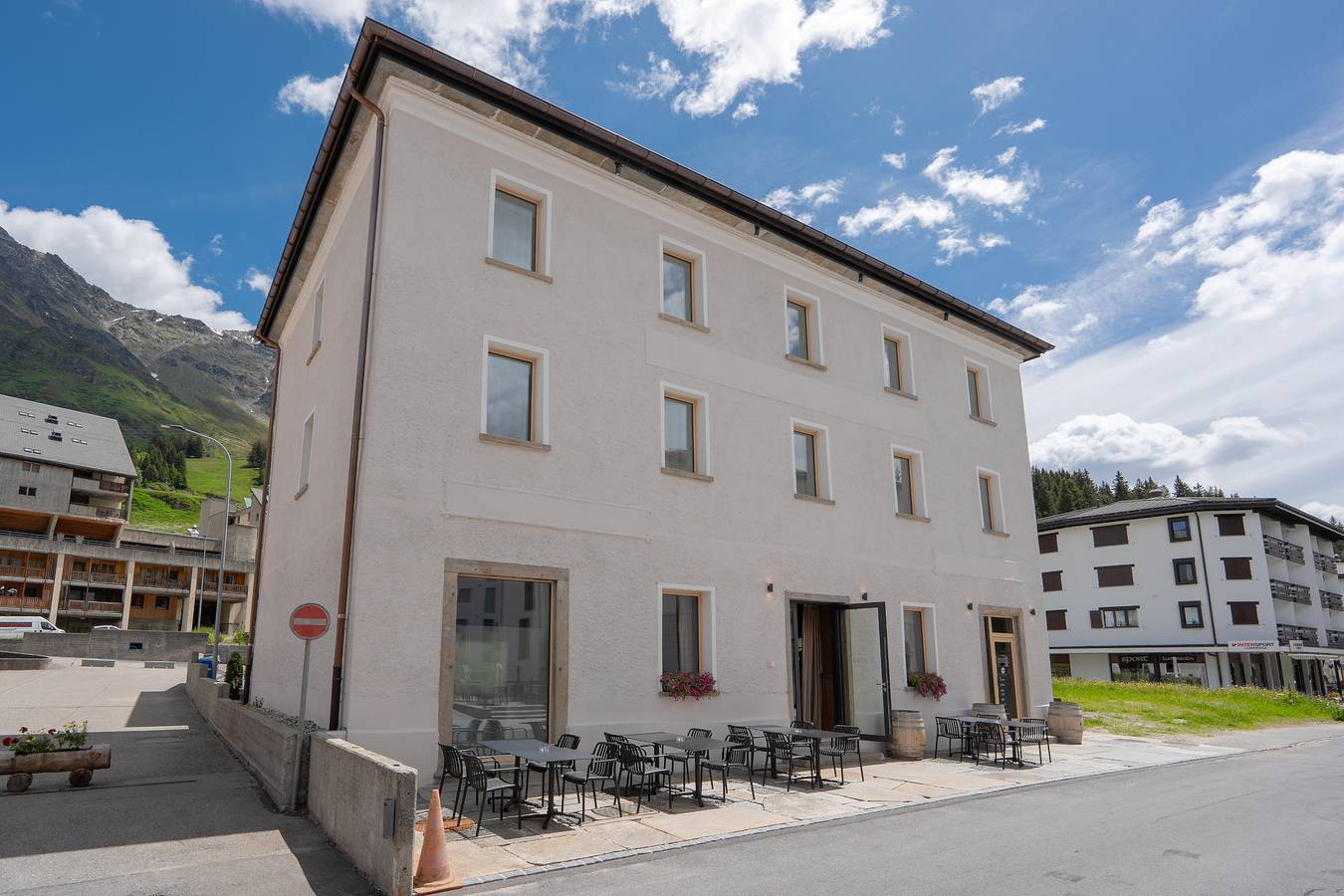 Entire apartment, Vacation apartment for 4 people in San Bernardino (Grisons), Mesocco