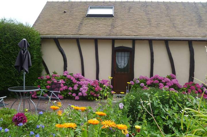 Location de vacances pour 2 personnes, avec Jardin dans Cressy
