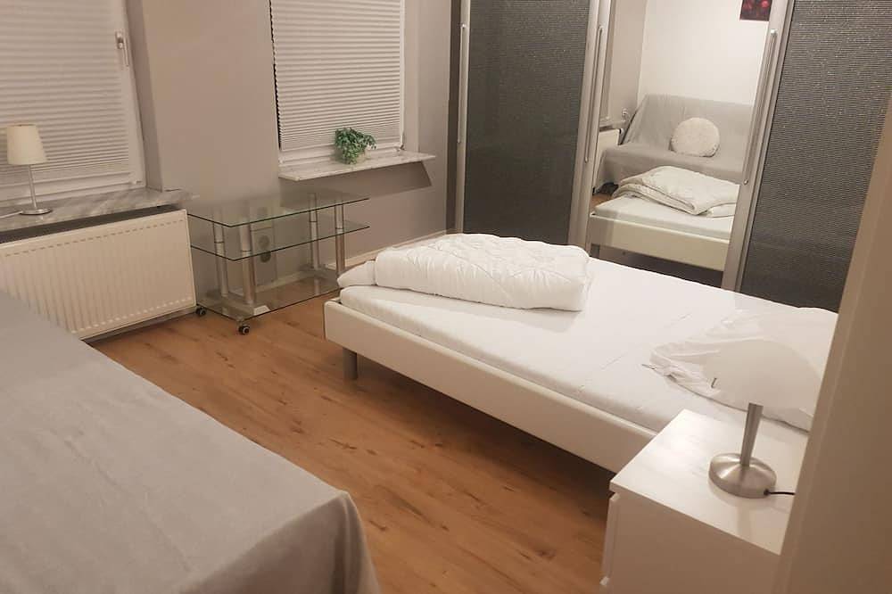 Ganze Wohnung, Private Ferienwohnung in Nordenham, großer Balkon in Nordenham, Wesermarsch