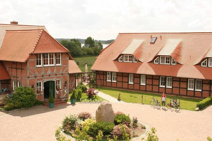 Ferienhaus für 3 Personen, mit Sauna und Pool in Ludorf