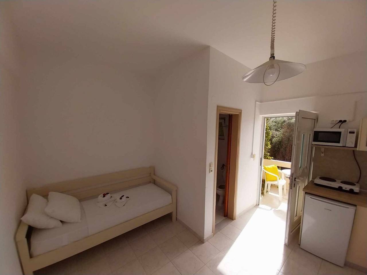 Ganze Wohnung, Litinas Apt with pool & balcony with garden view in Agia Marina, Chania und Umgebung
