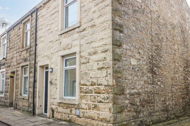 Cottage for 3 people, with Garden and Pool in Clitheroe