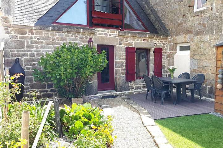Gîte pour 4 personnes, avec jardin et terrasse dans Office De Tourisme De Plouhinec