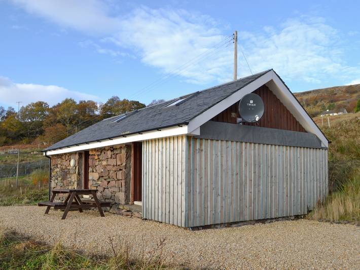 Log cabin for 2 people, with garden in Scotland