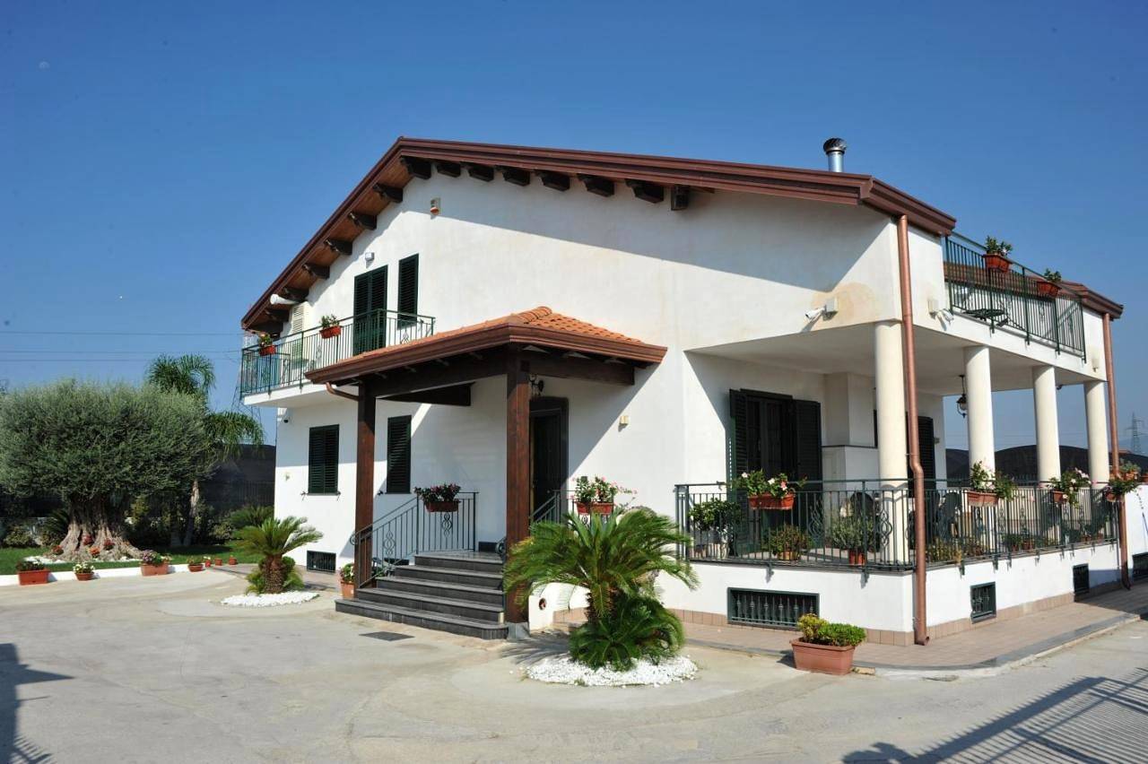 Double Room with Private Bathroom in Santa Maria la Carità, Napoli e dintorni