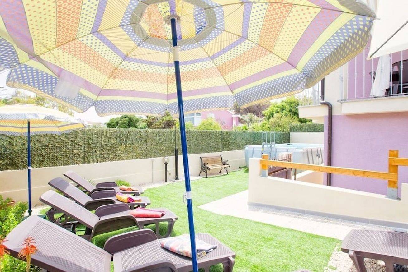 Valledoria grande Villa con piscina per 10 persone a 500m dalla spiaggia in La Ciaccia, Valledoria