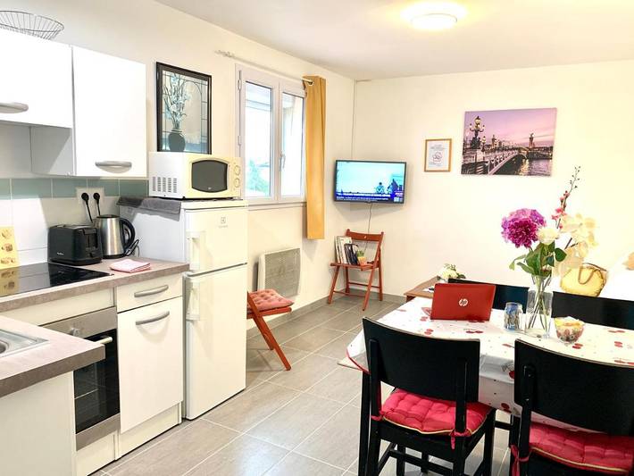 Location de vacances pour 3 personnes, avec jardin et vue à Pontault-Combault - 2