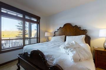 Vacation Apartment for 4 Guests in Steamboat Springs, Routt National Forest, Picture 4