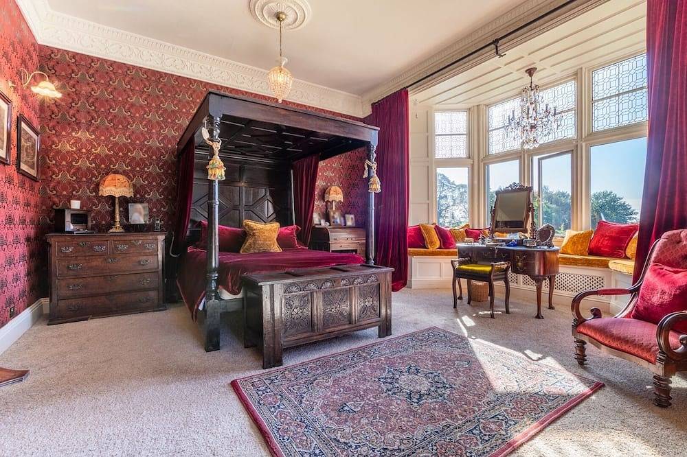 Ganze Wohnung, Kendal - Summerlands Hall Gothic Apartment in Lake District