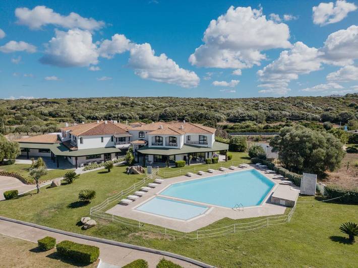 Location de vacances pour 4 personnes, avec piscine ainsi que jardin et bassin pour enfant dans Santa Teresa Gallura - 3